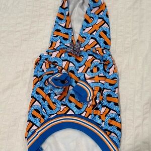 Graphic style dog hoodie sz (12-16lbs)